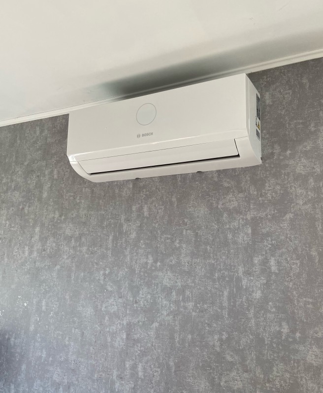 Mise en en service d'une clim reversible Bosh dans un appartement de 35 m2 à Anse 69480 près de Villefranche sur Saône