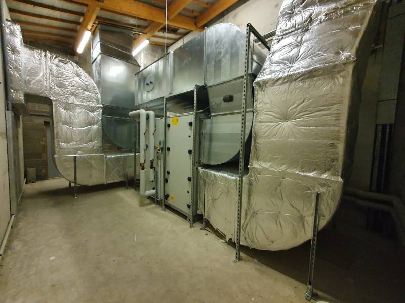 Travaux de Chauffage et de ventilation d'une salle de sport à GLEIZE, région beaujolaise (Chaudière VIESSMANN)