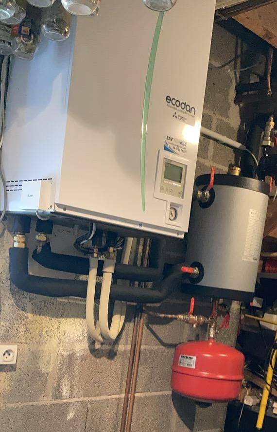 Installation d'une pompe à chaleur Haute température MITSUBISHI ZUBADAN  8 kW à Taponas